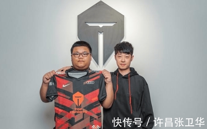 队在赛场上 队在赛场上