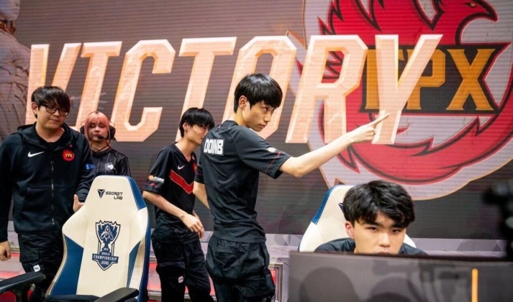 尽管小孔塞 尽管小孔塞